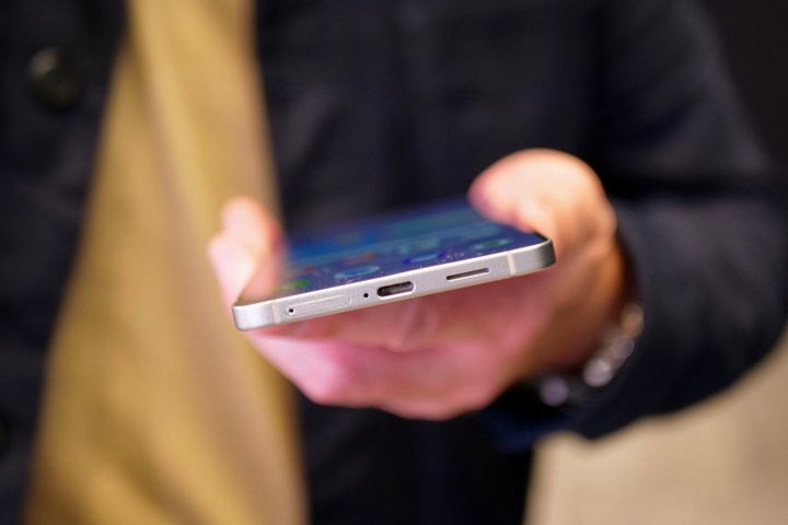A person holding the Samsung Galaxy S25 Edge.